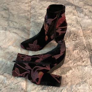 Steve Madden floral boots